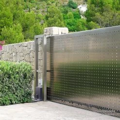 SOMMER Schiebetorantrieb RUNner Plus -Heimwerkzeuge s11814 00001 sommer schiebetorantrieb runner plus anwendungsbeispiel 2